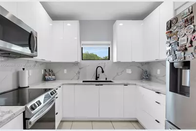 7031 NW 20th Ave, Miami, FL 33147 - Photo 9