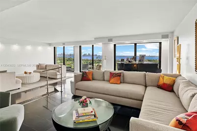 5500 Collins Ave #1902, Miami Beach, FL 33140 - Photo 3