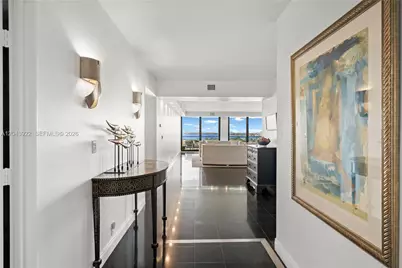 5500 Collins Ave #1902, Miami Beach, FL 33140 - Photo 9
