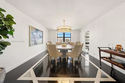 5500 Collins Ave #1902, Miami Beach, FL 33140 - Photo 11