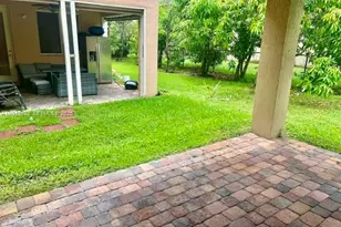 946 NW 206th St, Miami Gardens, FL 33169 - Photo 15