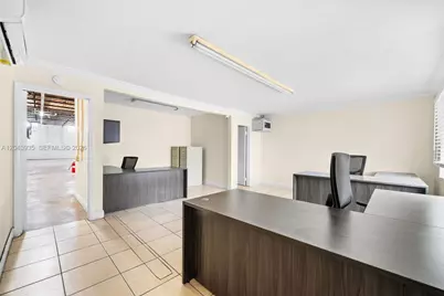 693 W 26th St, Hialeah, FL 33010 - Photo 5