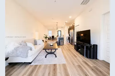 8015 NW 104th Ave #21, Doral, FL 33178 - Photo 3