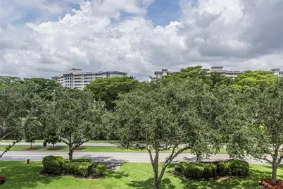 3250 N Palm Aire Dr #406, Pompano Beach, FL 33069 - Photo 33