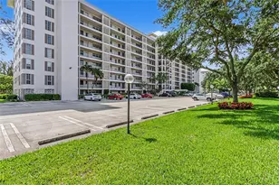 3250 N Palm Aire Dr, Pompano Beach, FL 33069 - Photo 7