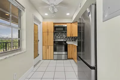 3250 N Palm Aire Dr #406, Pompano Beach, FL 33069 - Photo 37