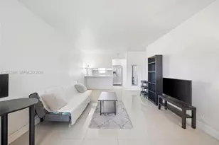 1100 NE 9th Ave, Fort Lauderdale, FL 33304 - Photo 3