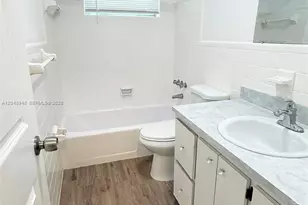 400 SE 9th Ct, Hallandale Beach, FL 33009 - Photo 7
