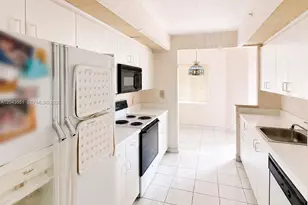 901 SW 141st Ave, Pembroke Pines, FL 33027 - Photo 1