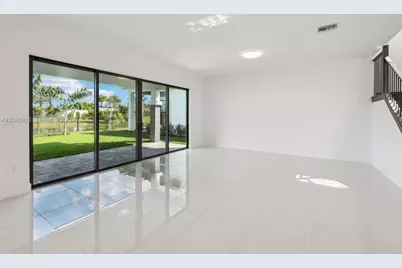 13075 Feathering Way, Palm Beach Gardens, FL 33412 - Photo 9