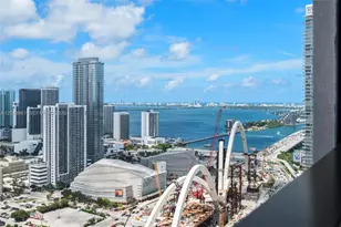 20 NE 11th St, Miami, FL 33132 - Photo 35