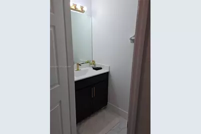 634 SE 37 Ave, Homestead, FL 33033 - Photo 13