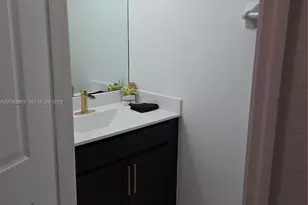 634 SE 37th Ave, Homestead, FL 33033 - Photo 13