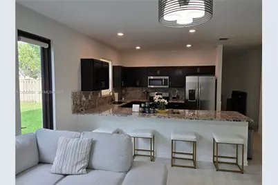634 SE 37 Ave, Homestead, FL 33033 - Photo 7
