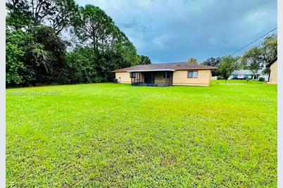 709 NW Cuxhaven St, Palm Bay, FL 32907 - Photo 9