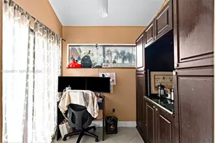 1709 NW 72nd Ave, Plantation, FL 33313 - Photo 15