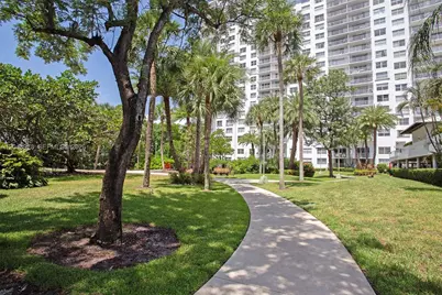 2851 NE 183rd St #1416E, Aventura, FL 33160 - Photo 43