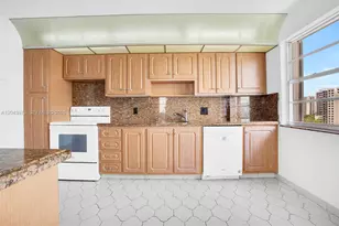 2851 NE 183rd St, Aventura, FL 33160 - Photo 11
