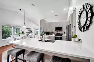 4444 Dogwood Cir, Weston, FL 33331 - Photo 9