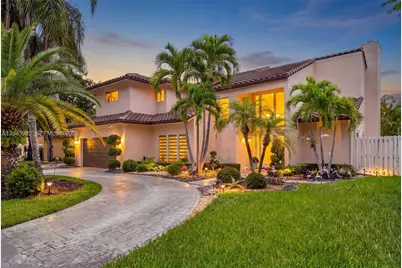 962 SW 93rd Ter, Plantation, FL 33324 - Photo 7