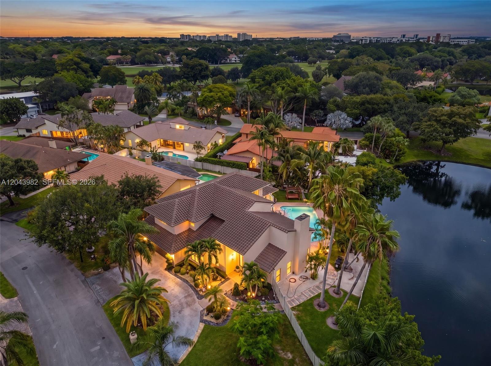 962 SW 93rd Terrace main architectural view