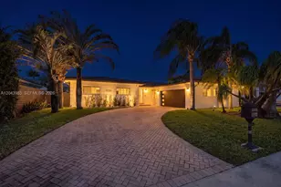 13200 Ortega Ln, North Miami, FL 33181 - Photo 3