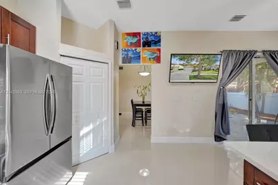 14003 N Cypress Cove Cir, Davie, FL 33325 - Photo 15