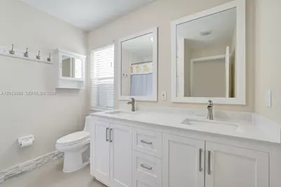 14003 N Cypress Cove Cir, Davie, FL 33325 - Photo 25