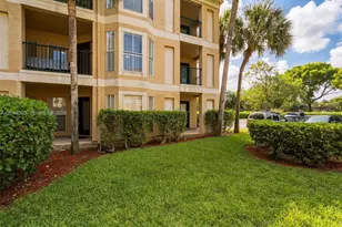 977 Riverside Dr, Coral Springs, FL 33071 - Photo 3