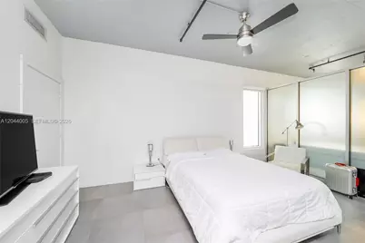 1700 Meridian Ave #310, Miami Beach, FL 33139 - Photo 17