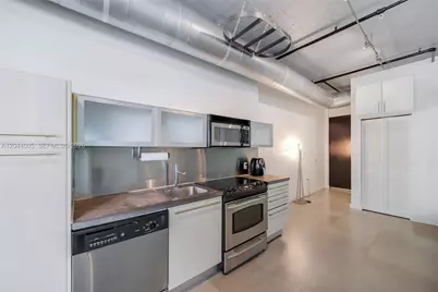 1700 Meridian Ave #310, Miami Beach, FL 33139 - Photo 1