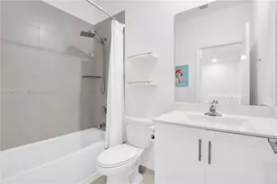 20610 NE 5th Pl, Miami, FL 33179 - Photo 17