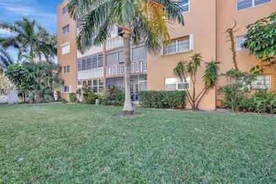 219 NE 14th Ave #306, Hallandale Beach, FL 33009 - Photo 11