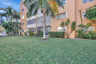 219 NE 14th Ave, Hallandale Beach, FL 33009 - Photo 11