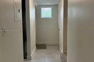 153 NE 141st St, Miami, FL 33161 - Photo 9