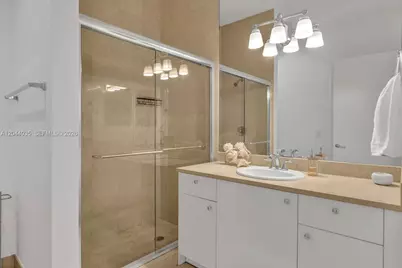 20000 E Country Club Dr #108, Aventura, FL 33180 - Photo 19