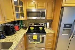 300 SW 134th Way, Pembroke Pines, FL 33027 - Photo 3