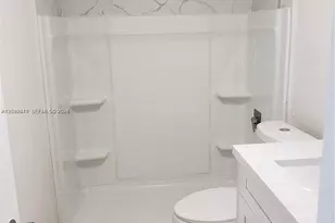 4550 W 16th Ave, Hialeah, FL 33012 - Photo 23