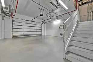 17975 Collins Ave, Sunny Isles Beach, FL 33160 - Photo 23