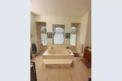 13754 N 48th Ct N, West Palm Beach, FL 33411 - Photo 11