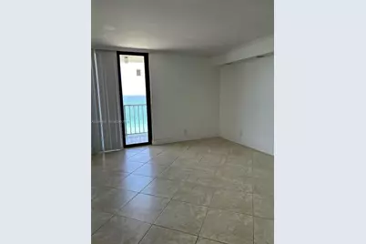 2625 Collins Ave #1805, Miami Beach, FL 33140 - Photo 3