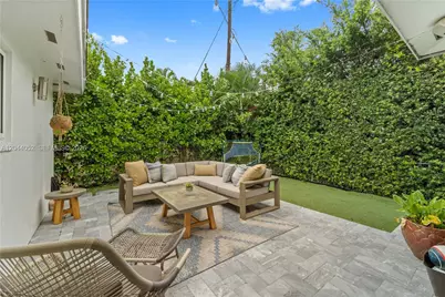 721 Bird Rd, Coral Gables, FL 33146 - Photo 17