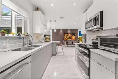 721 Bird Rd, Coral Gables, FL 33146 - Photo 9