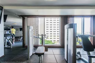 325 S Biscayne Blvd, Miami, FL 33131 - Photo 37