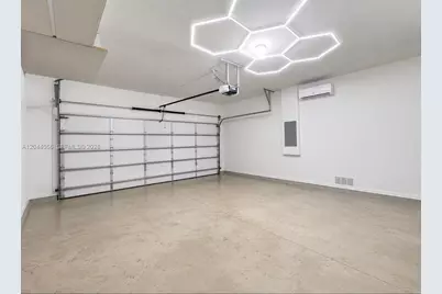 363 NE 35th Ter, Homestead, FL 33033 - Photo 21