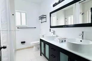 363 NE 35th Ter, Homestead, FL 33033 - Photo 19
