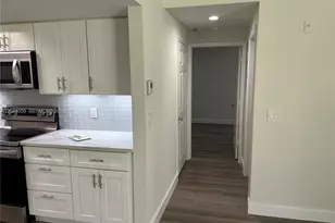 3225 NE 184th St, Aventura, FL 33160 - Photo 13