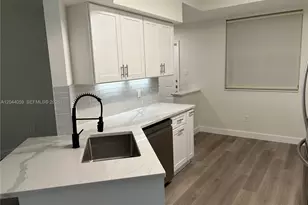 3225 NE 184th St, Aventura, FL 33160 - Photo 13