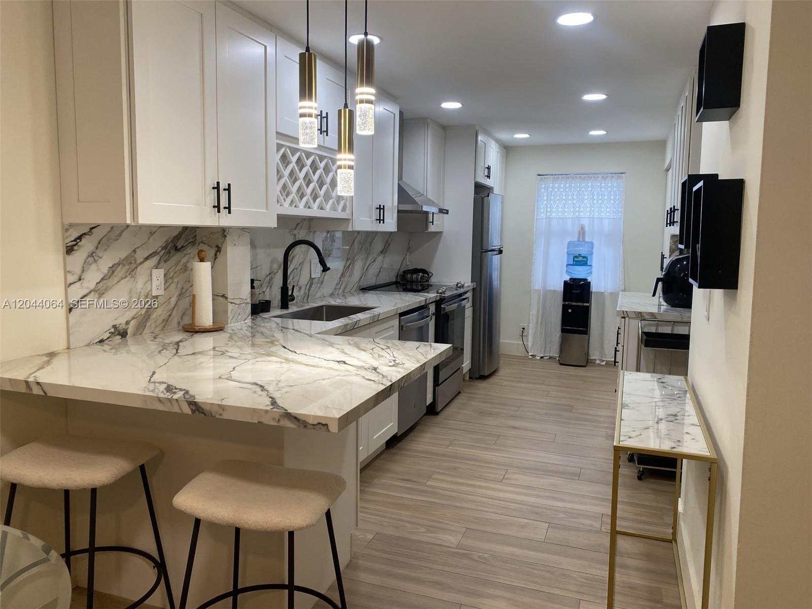 2029 N Ocean Blvd #109 main architectural view