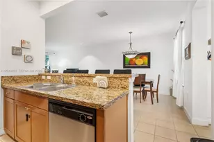1119 SW 147th Ave, Pembroke Pines, FL 33027 - Photo 5